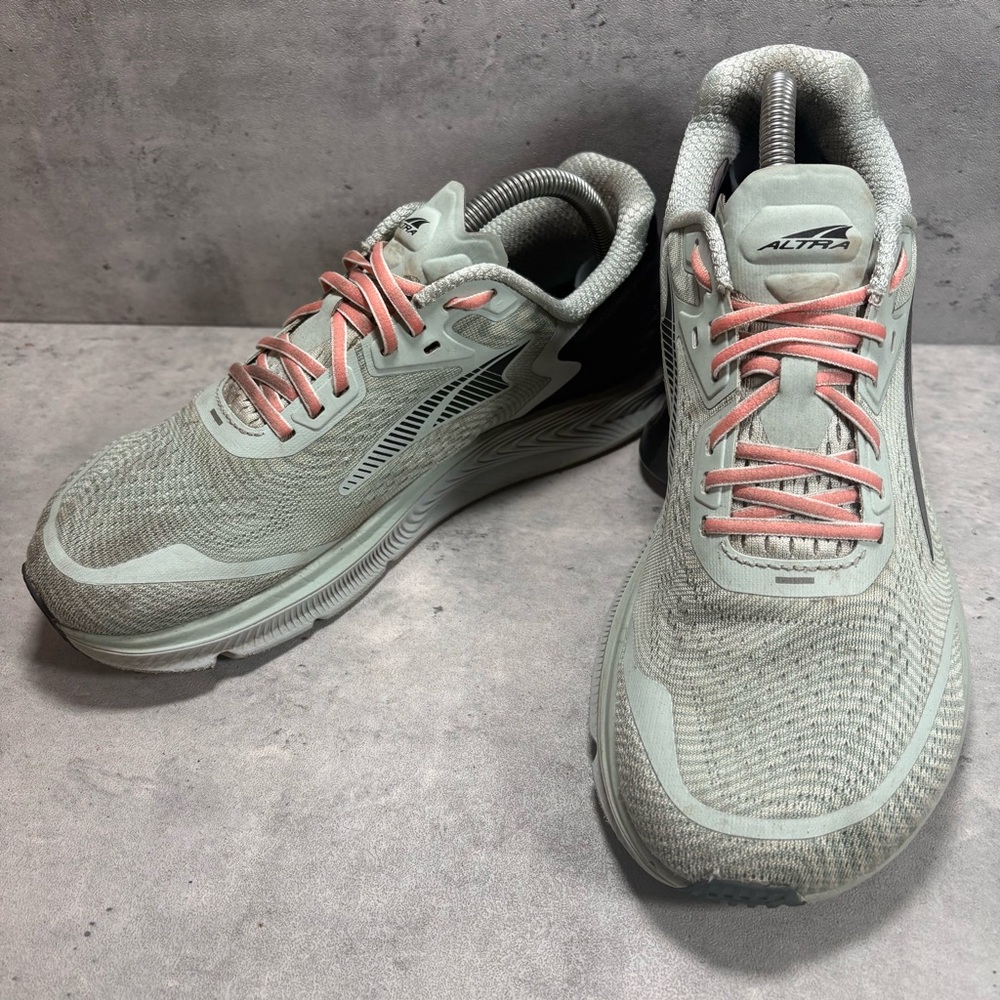Altra Torin‎ 5 Women's 10 Gray Black Athletic Zero Drop Running Shoes Sneakers